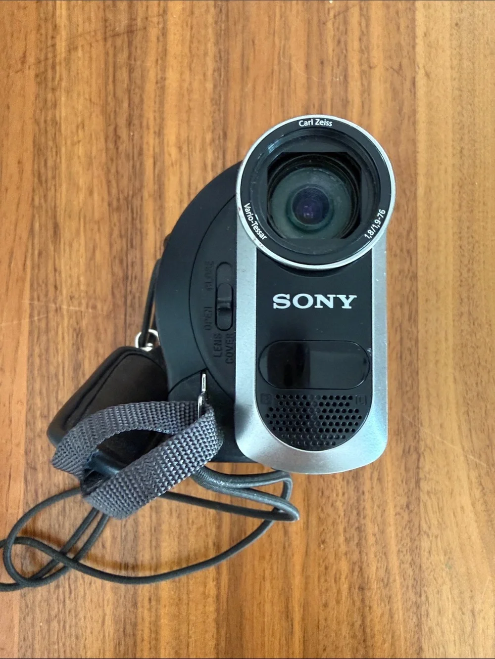 SONY HANDYCAM DCR-HC52 Mini DV touch panel LCD Carl Zeiss with charger